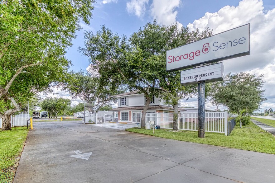 More Photos Of 5665 US Highway 1, Vero Beach Self Storage For Lease