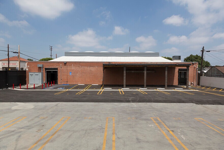 More Photos Of 1448 E 58th Pl, Los Angeles Showroom For Lease