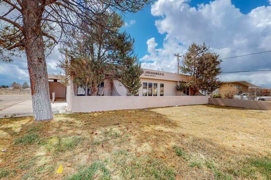 More Photos Of 901 E Roosevelt Ave, Grants Healthcare For Sale