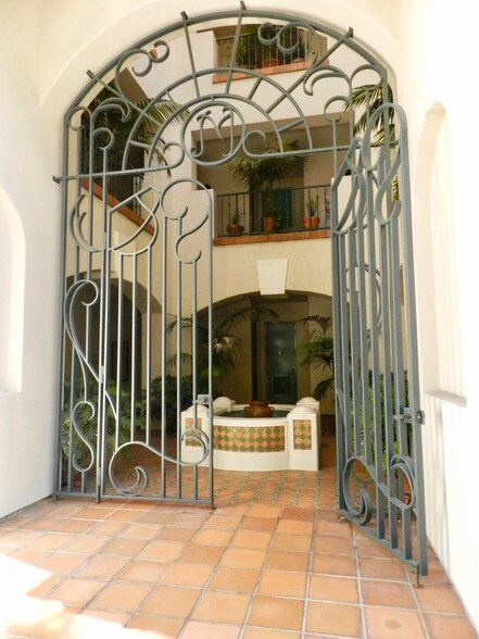 More Photos Of 550 Silver Spur Rd, Rancho Palos Verdes Office For Lease