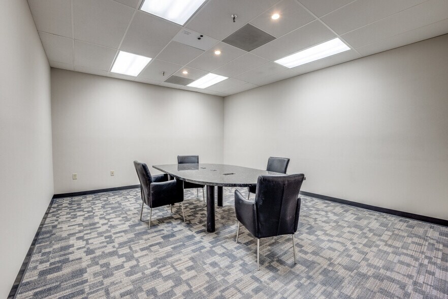 More Photos Of 10707 Corporate Dr, Stafford Coworking Space