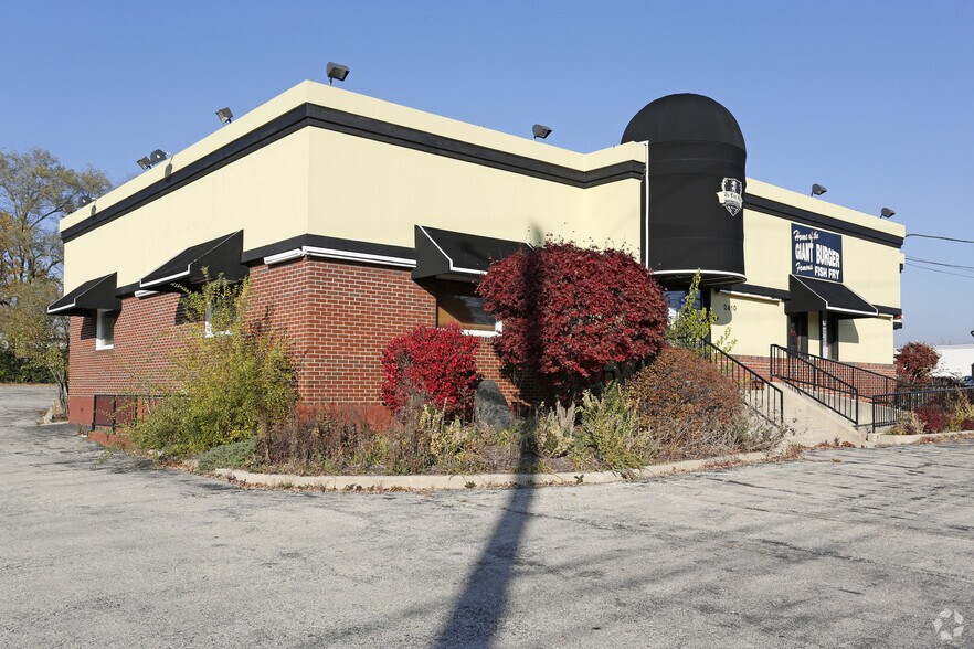 More Photos Of 2410 Ogden Ave, Downers Grove Restaurant For Sale