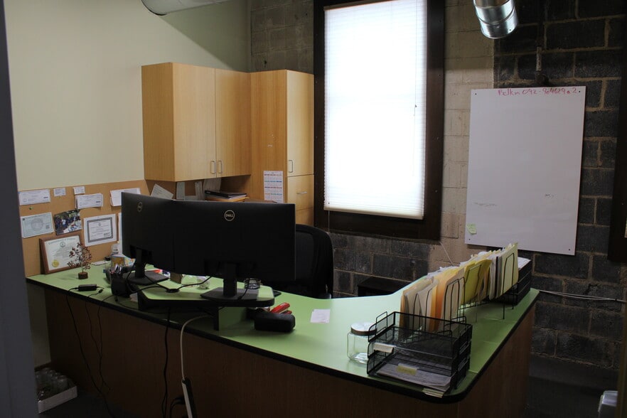 More Photos Of 1505 Cummings Dr, Richmond Warehouse For Lease