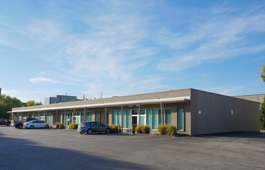 More Photos Of 850-860 Hanley Industrial Ct, Brentwood Warehouse For Lease