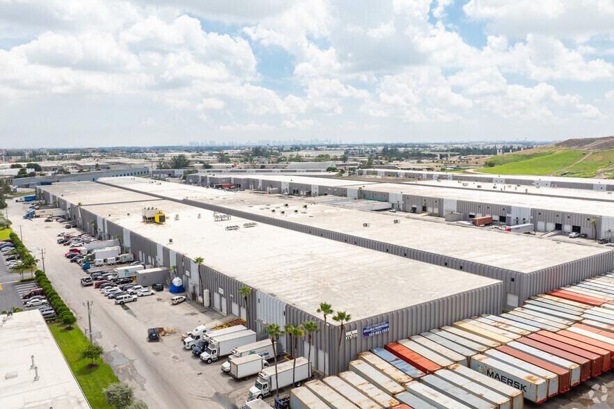 More Photos Of 9304-9384 NW 102nd St, Miami Warehouse For Lease