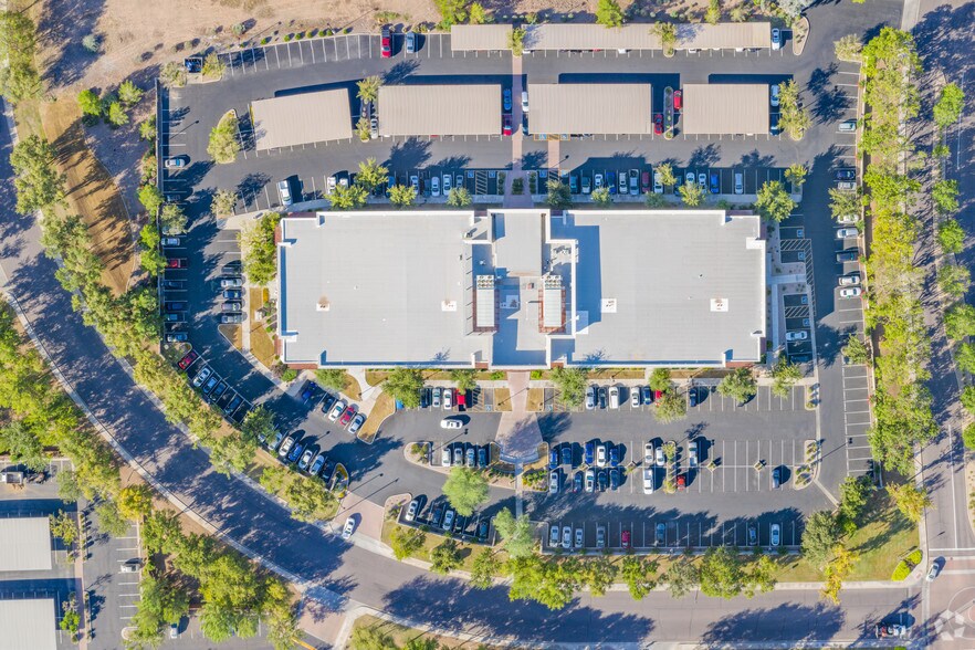More Photos Of 5701 W Talavi Blvd, Glendale Office For Lease
