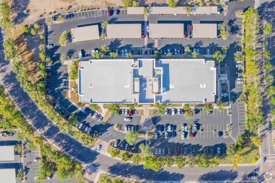 More Photos Of 5701 W Talavi Blvd, Glendale Office For Lease