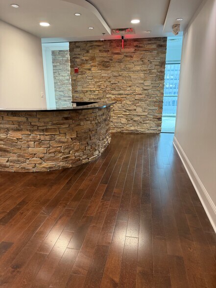 More Photos Of 121-189 S Orange Ave, Orlando Office Residential For Lease