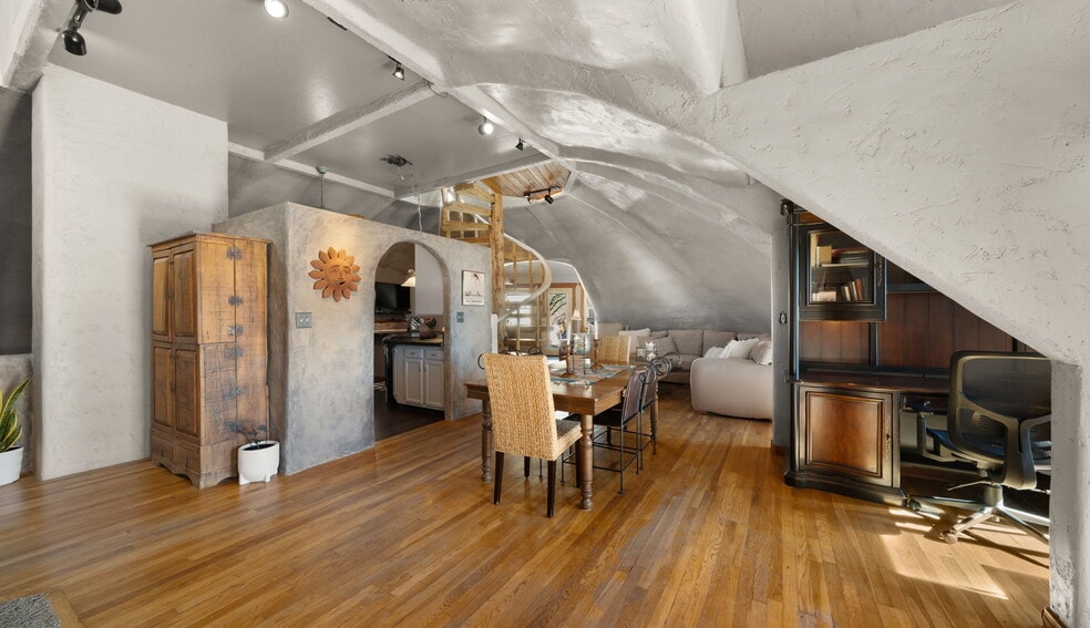 More Photos Of 1935 E Joy Ranch Rd, Phoenix Specialty For Sale