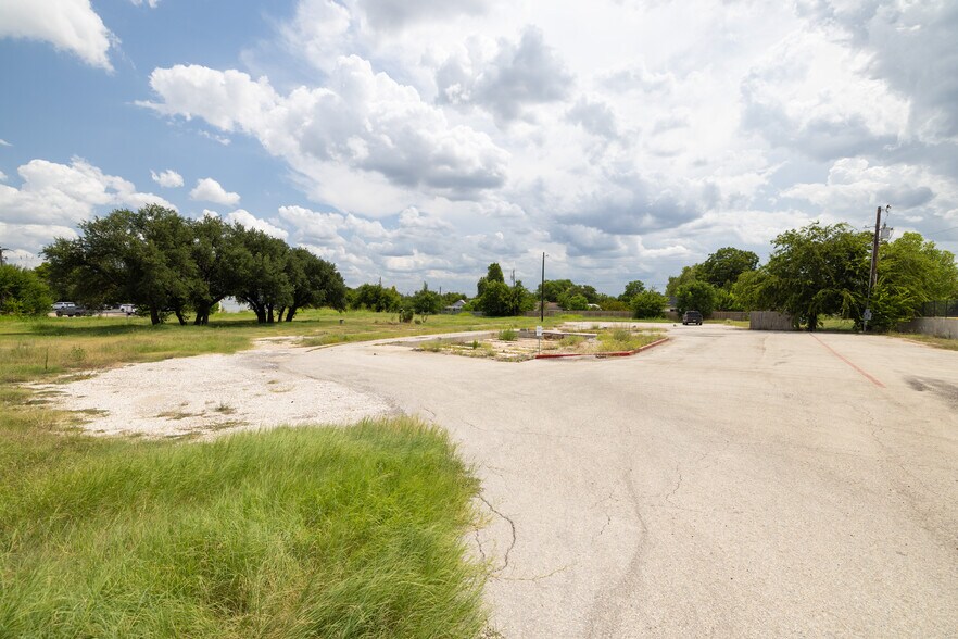 More Photos Of 14011 W State Highway 29, Liberty Hill Land For Sale