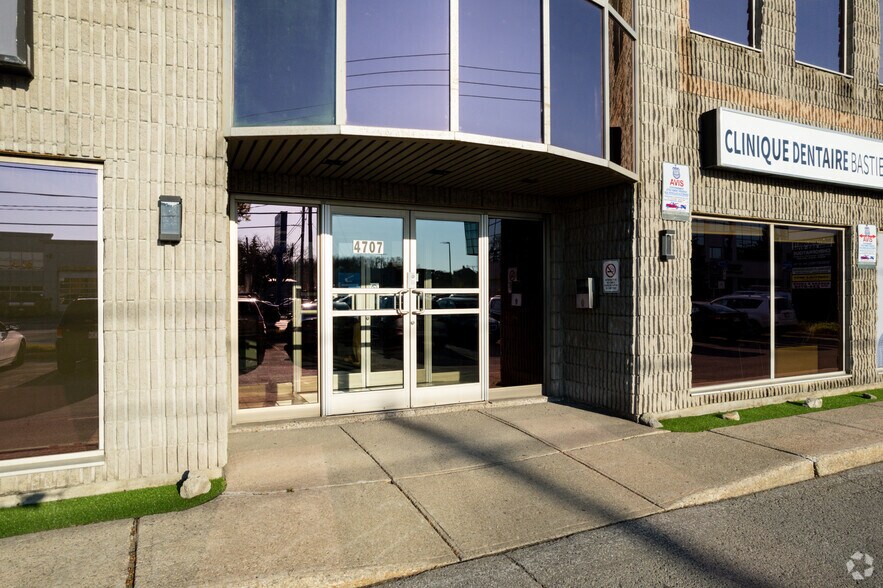 More Photos Of 4707 Boul Des Laurentides, Laval Office For Sale