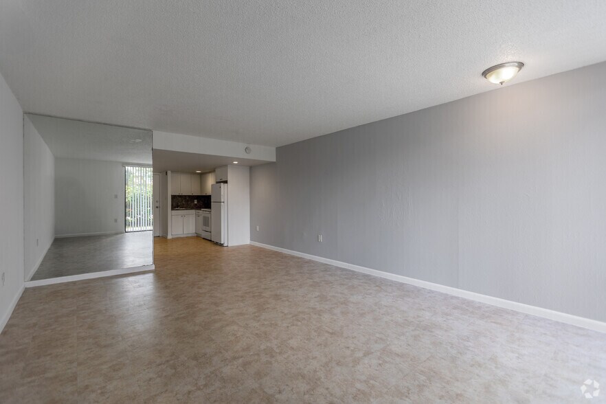 More Photos Of 750-770 NE 195th St, Miami Apartments For Sale