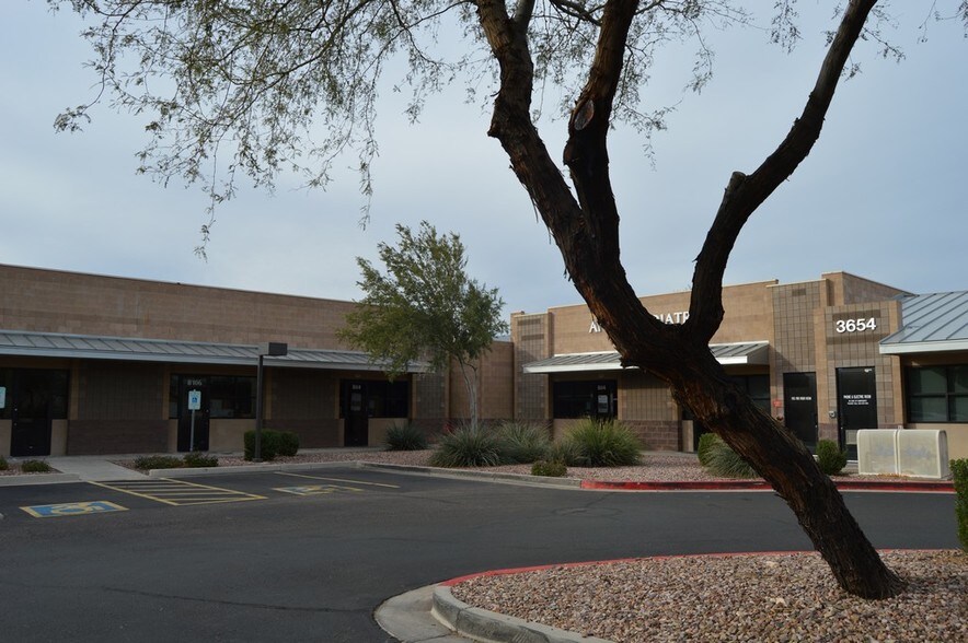 More Photos Of 3654 W Anthem Way, Anthem Unknown For Lease