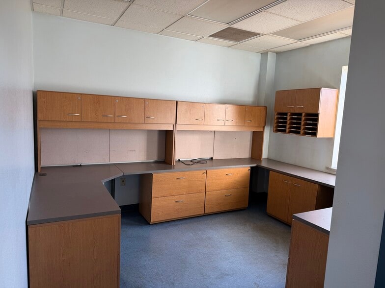 More Photos Of 195 Wendt Dr, Waupaca Warehouse For Sale