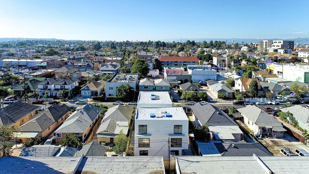 More Photos Of 1726 Menlo Ave, Los Angeles Apartments For Sale