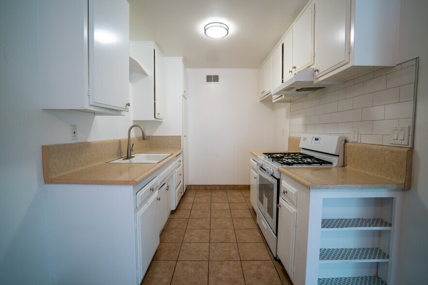 More Photos Of , Anaheim Multifamily For Sale