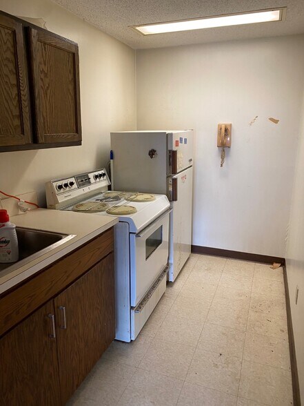 More Photos Of 421 Main St, Tarkio Medical For Sale