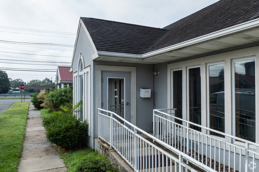 More Photos Of 666 Madison Ave, Burlington Medical For Sale