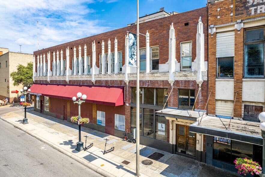 More Photos Of 124 E Crockett St, San Antonio Loft Creative Space For Lease