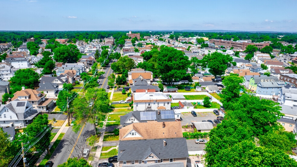 More Photos Of 423 Jersey Ave, Elizabeth Apartments For Sale