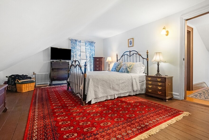 More Photos Of 23-25 Race St, Jim Thorpe Hospitality For Sale