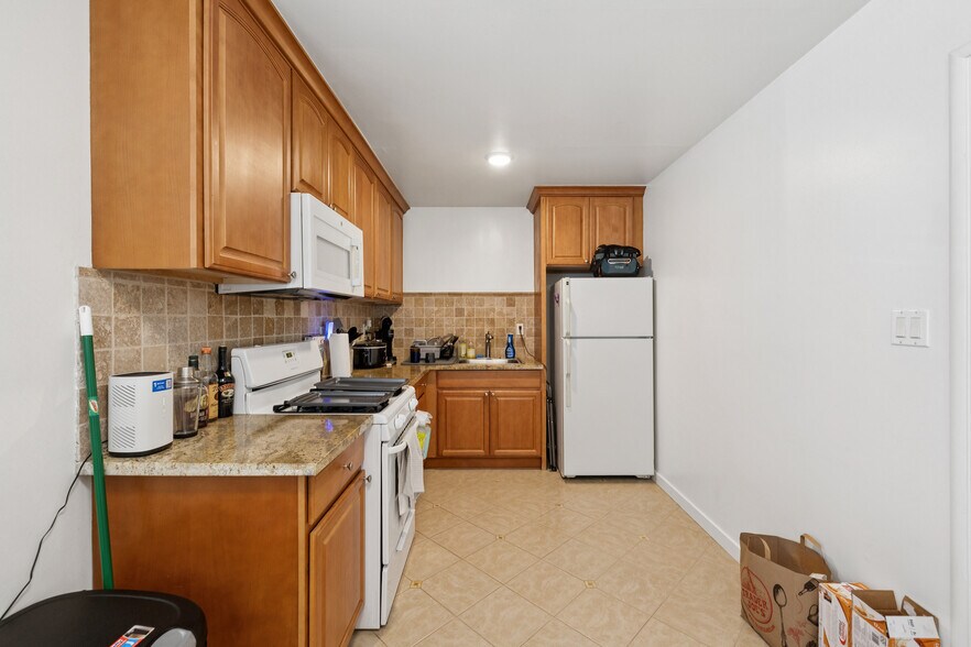 More Photos Of 1140 El Camino Real, Burlingame Apartments For Sale