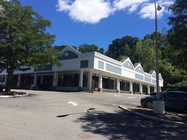 More Photos Of 875 Saw Mill River Rd, Ardsley General Retail For Lease