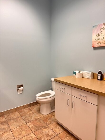 More Photos Of 5084 Villa Linde Pky, Flint Medical For Lease