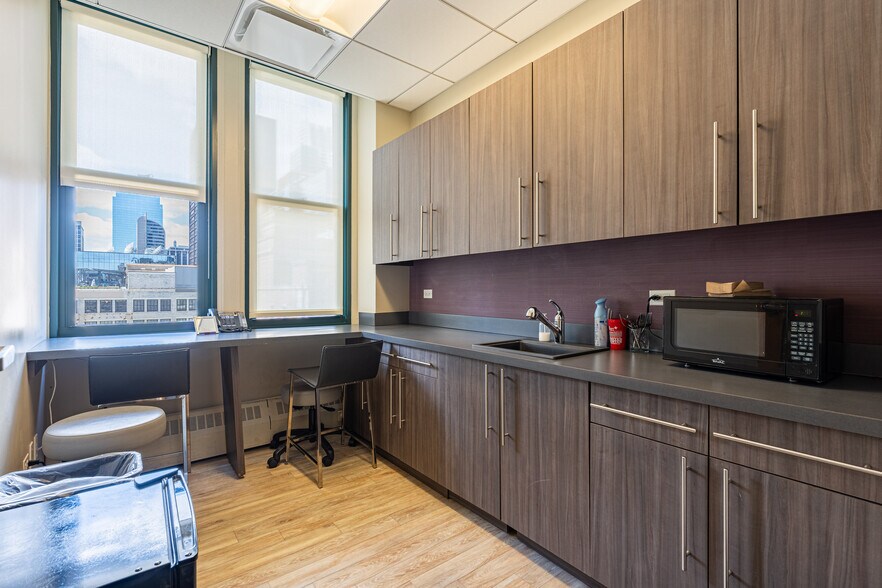 More Photos Of 111 N Wabash Ave, Chicago Medical For Lease