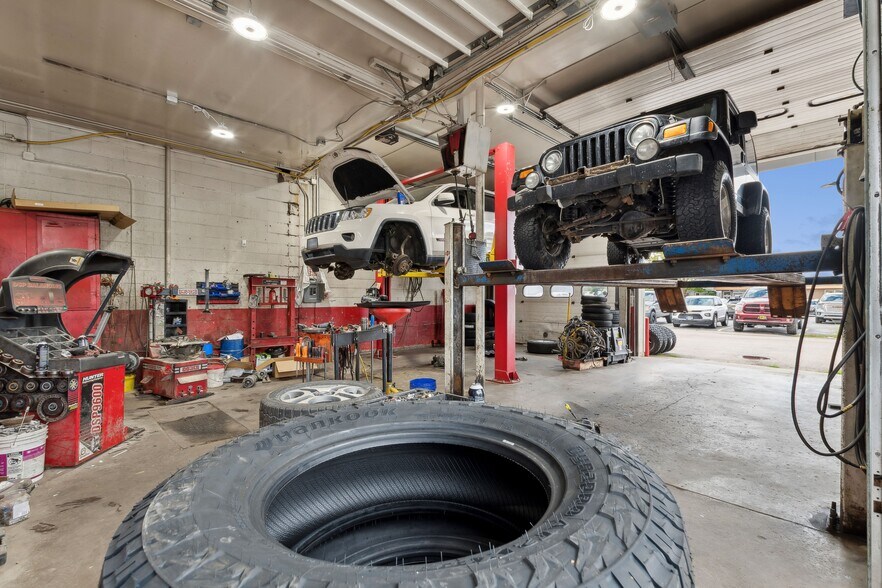 More Photos Of 196 3rd Avenue East N, Kalispell Service Station For Sale