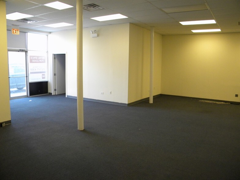 More Photos Of 1940-1952 N Elston Ave, Chicago Freestanding For Lease