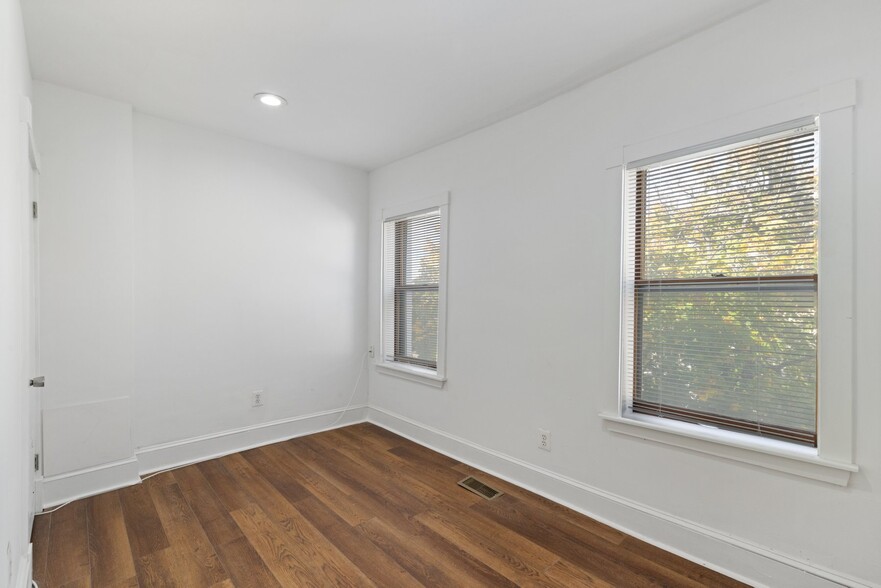More Photos Of 34 E 25th St, Baltimore Office Residential For Sale