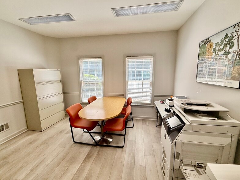 More Photos Of 4 Lenox Pointe NE, Atlanta Office For Sale