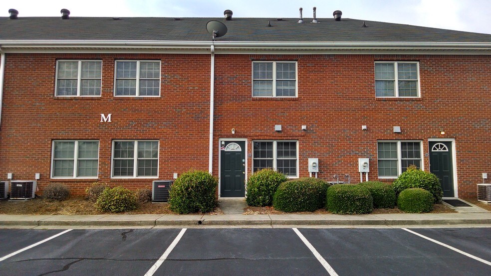 More Photos Of 555 Sun Valley Dr, Roswell Office For Sale