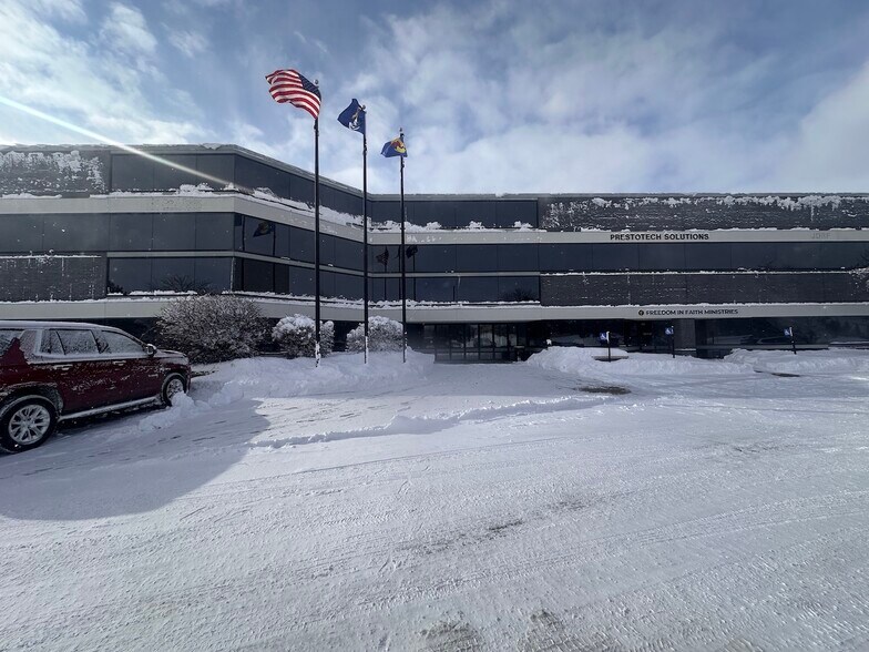 More Photos Of 4595 Broadmoor Ave SE, Grand Rapids Light Manufacturing For Lease
