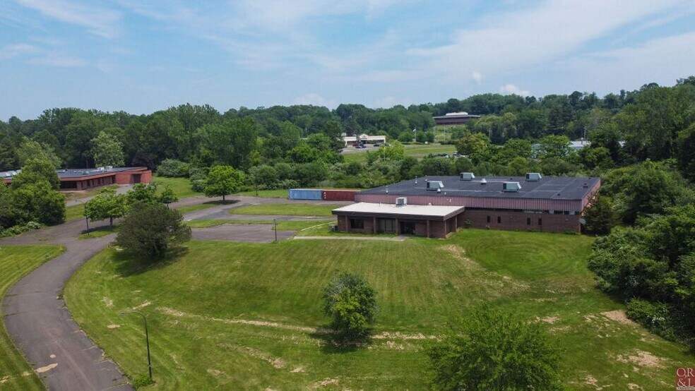 More Photos Of 856 N Main Street Ext, Wallingford Manufacturing For Sale