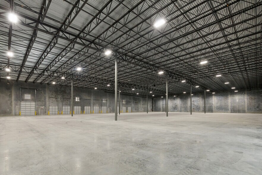 More Photos Of 2694 Twinwood Pky, Brookshire Distribution For Sale