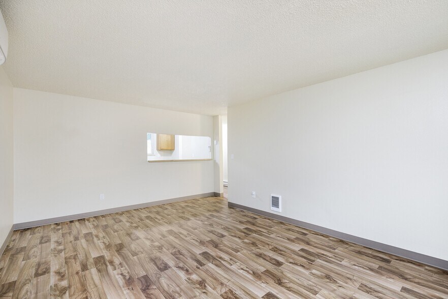 More Photos Of 11349 SW Greenburg Rd, Portland Apartments For Sale