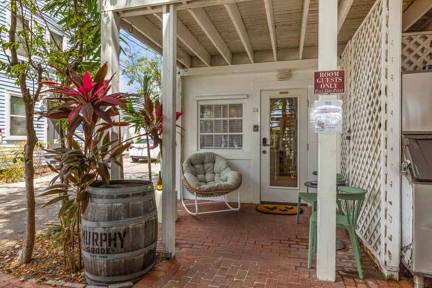 More Photos Of 1117 Duval St, Key West Hospitality For Sale