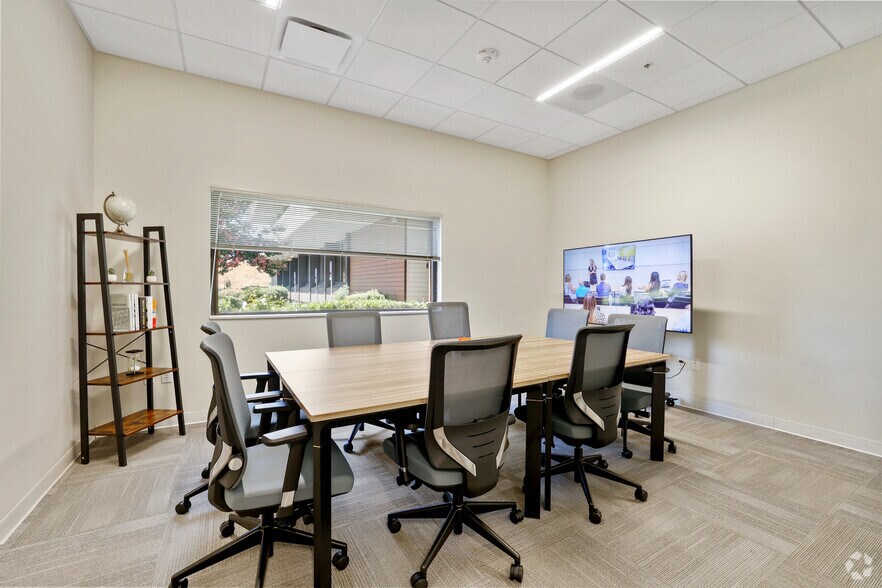More Photos Of 6200 Village Pky, Dublin Office For Lease