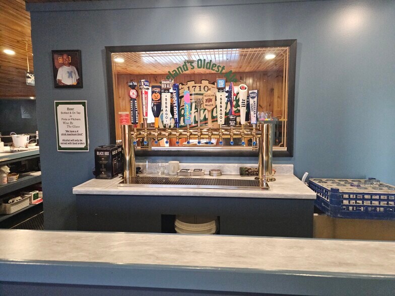 More Photos Of 181 Waterville Rd, Belfast Restaurant For Lease