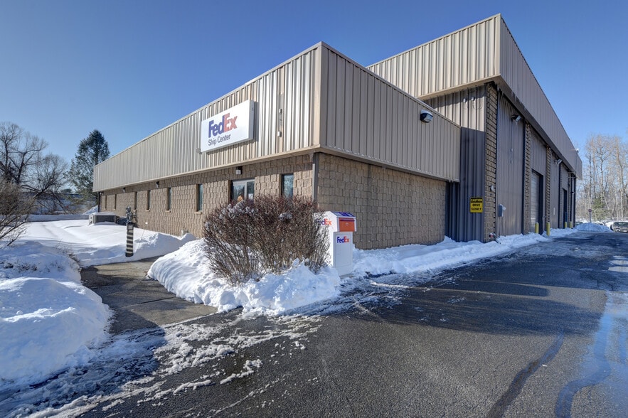 More Photos Of 1 Federico Dr, Pittsfield Light Distribution For Sale