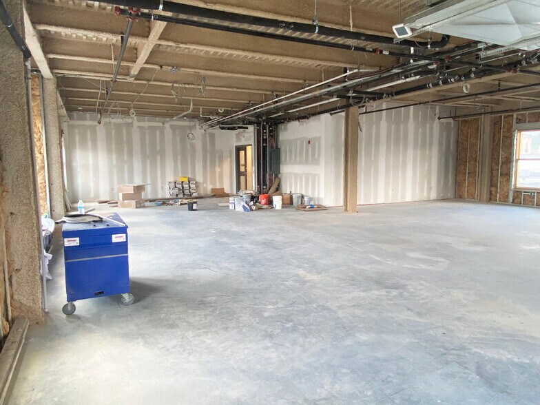 More Photos Of 145 S Raleigh St, Fuquay Varina Office For Sale