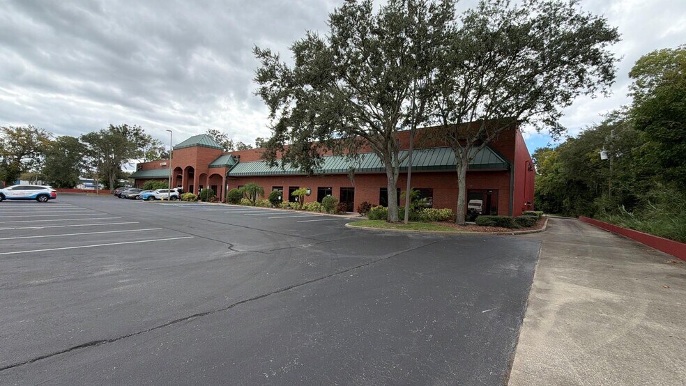 More Photos Of 1440 N Nova Rd, Daytona Beach Unknown For Lease