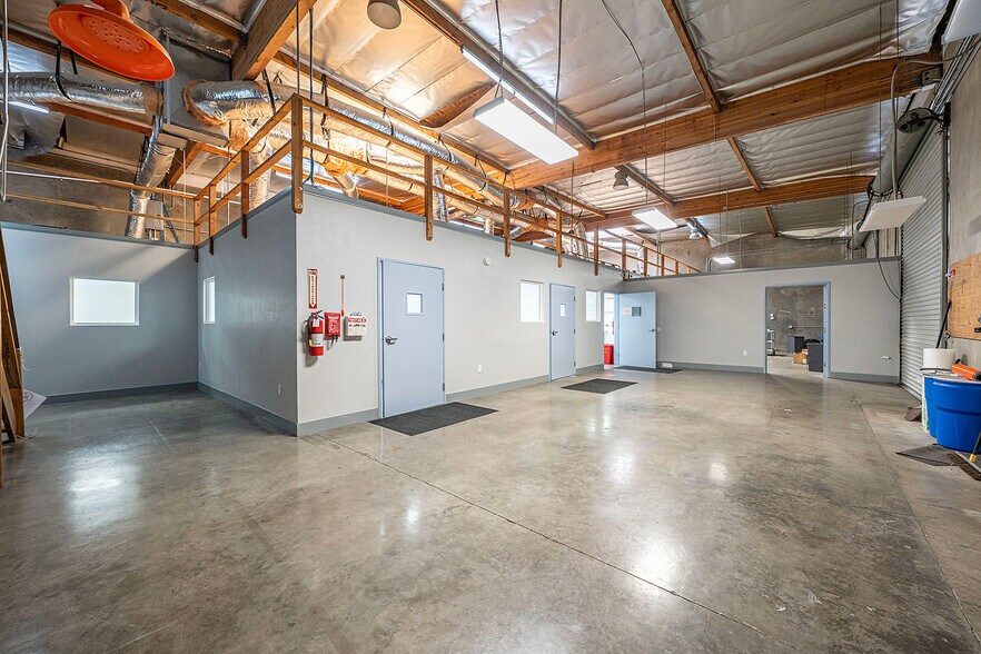 More Photos Of 845 Meridian St, Duarte Research And Development For Sale