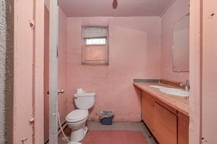 More Photos Of 624 Park Blvd, Orange Cove General Retail For Sale