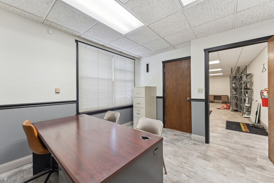 More Photos Of 1375 E Main St, Reedsburg Freestanding For Lease