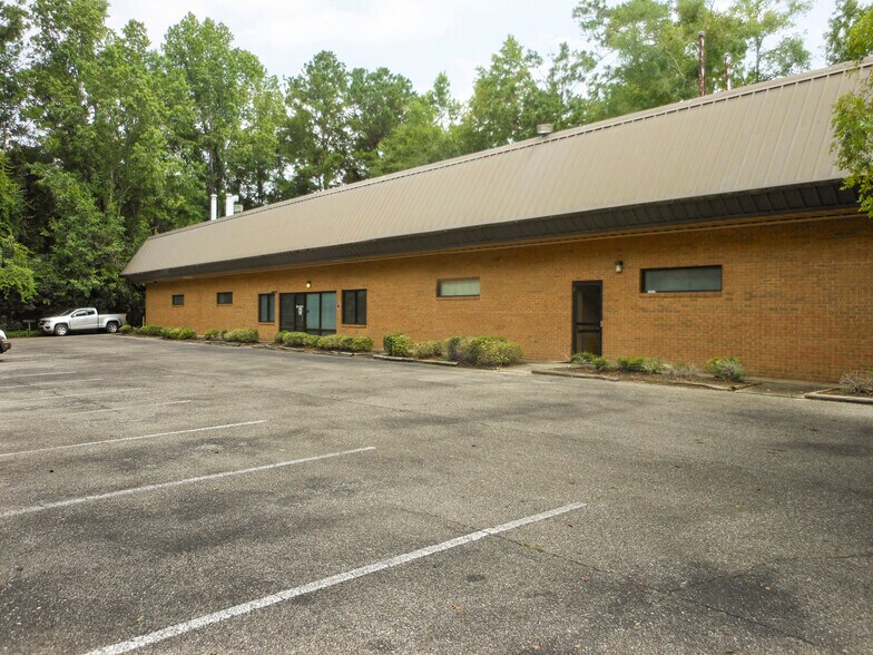 More Photos Of 2846 Industrial Plaza Dr, Tallahassee Research And Development For Lease