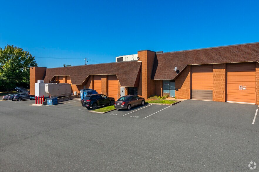 More Photos Of 9113-9161 Industrial Ct, Gaithersburg Warehouse For Sale