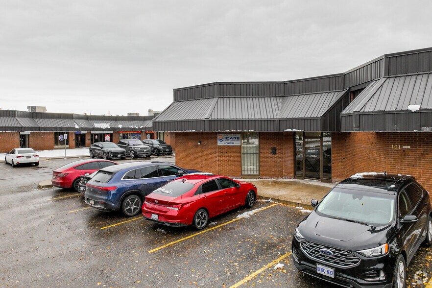 Primary Photo Of 1001 Denison St, Markham Warehouse For Lease